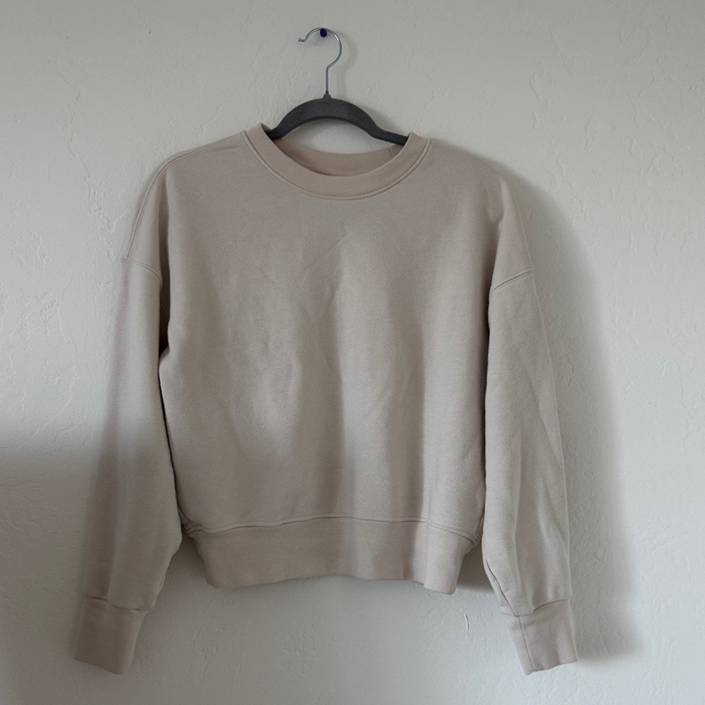 Uniqlo Light Beige Crewneck Sweatshirt